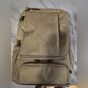 Ebags Smart Backpack (no battery) mint condition